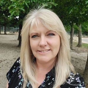 Meet your Posher, Becky